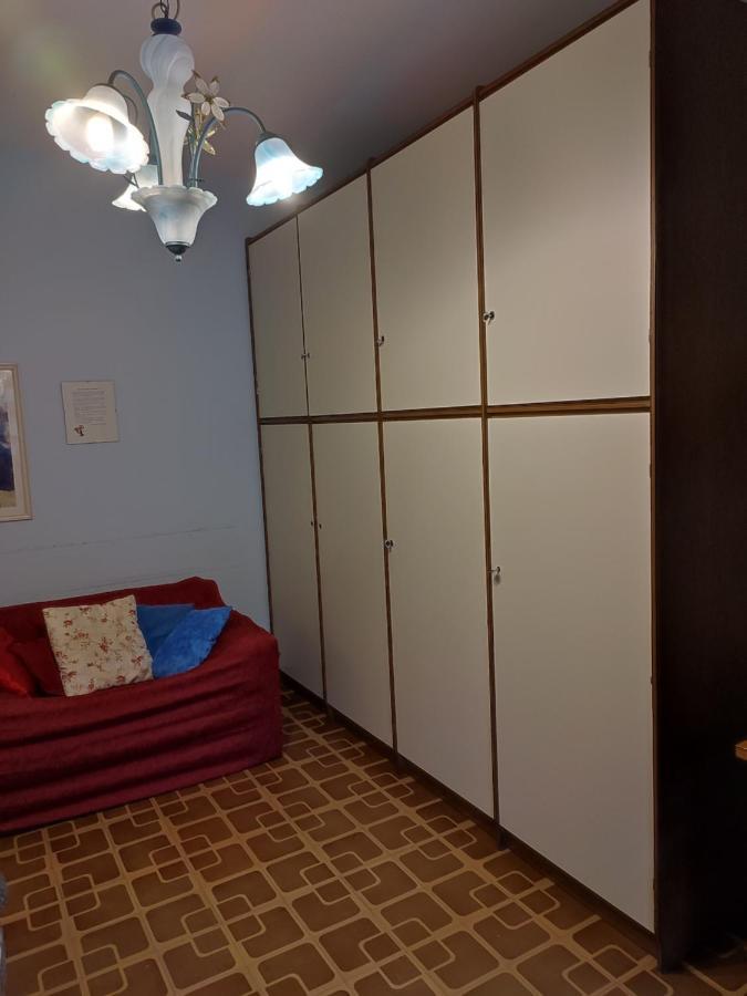 La Casa Di Yuri - Free Private Parking & Air Conditioning Рекко Экстерьер фото