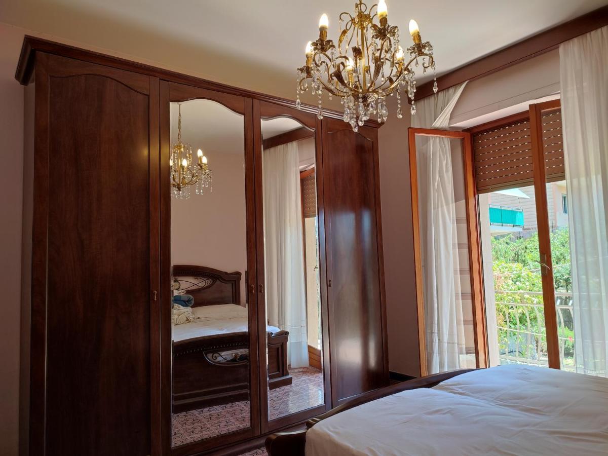 La Casa Di Yuri - Free Private Parking & Air Conditioning Рекко Экстерьер фото